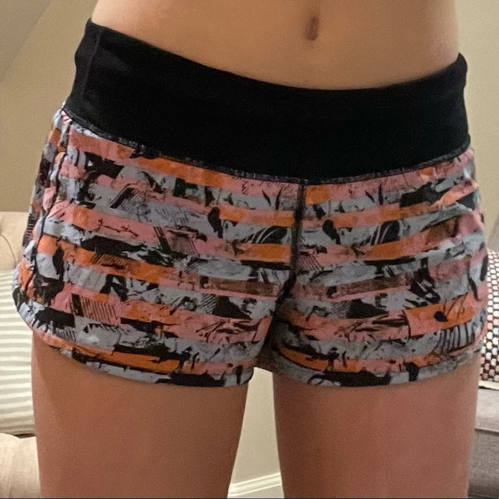 lulu shorts!! - Picture 3 of 4